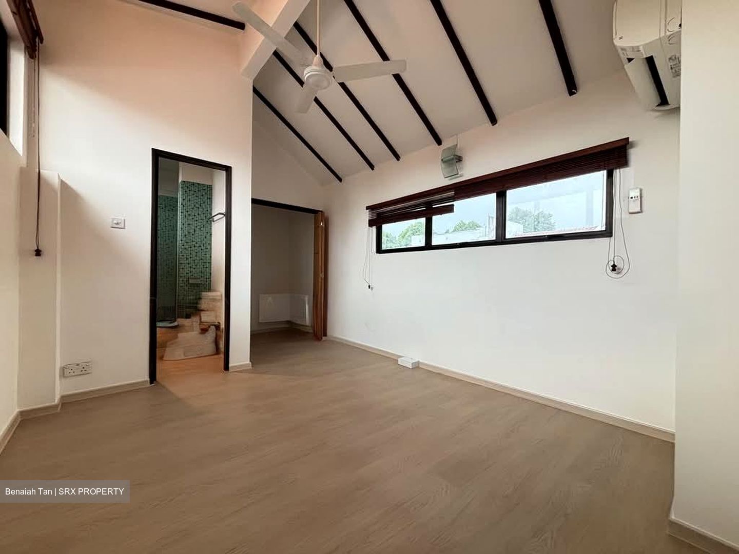 Joo Chiat Walk (D15), Terrace #569675841